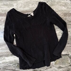 Hinge Women's Black Crew Neck Sweater